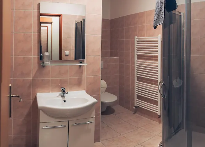 Konukevi V Mastali 3*